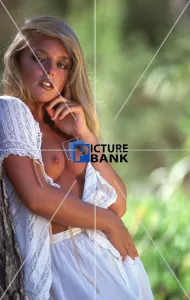 Suzanne Mizzi Collection: 24, 249021