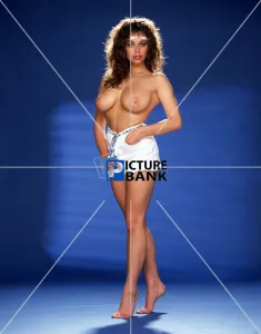 Maria Whittaker Gallery: 26, 619D032