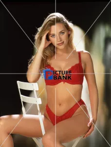 Lisa Forward Gallery: 46, 821K044
