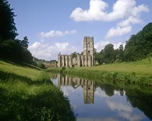 English Scenes Gallery: Fountains Abbey, Yorkshire, UK
