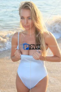 New Collection: Hayley Marie Coppin pin-up outdoors