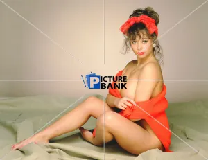Maria Whittaker Gallery: Maria Whittaker 17, 106P