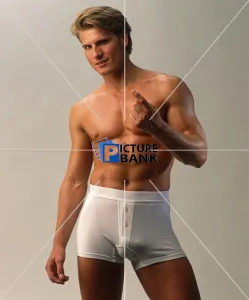 Images Dated 4th August 2009: Men