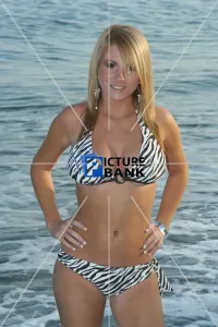Zoe Stollery Gallery: Zoe Stollery pin-up outdoors